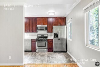 1650 Lucretia Ave in Los Angeles, CA - Building Photo - Building Photo