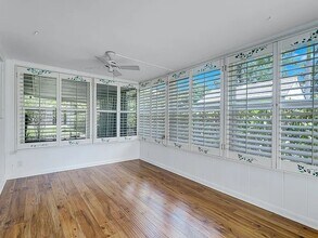 1015 Royal Palm Dr in Naples, FL - Foto de edificio - Building Photo