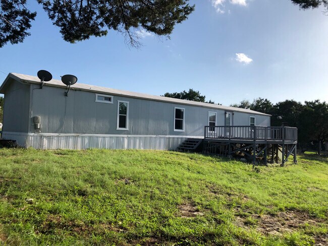 419 Kings Dr in Canyon Lake, TX - Building Photo - Building Photo