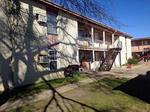 Chateau West Apartments in Killeen, TX - Building Photo - Building Photo