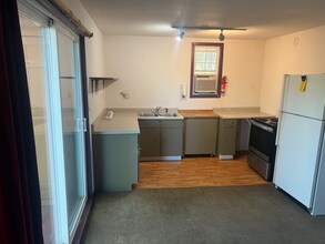 18834 Rock Creek Rd in Nevada City, CA - Building Photo - Building Photo