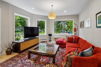139 Hesketh St in Chevy Chase, MD - Building Photo - Building Photo