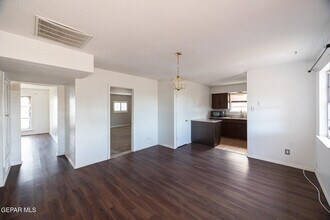 5409 Edmonton Ave in El Paso, TX - Building Photo - Building Photo