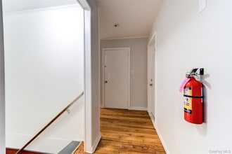 2213 Mt Hope Rd in Middletown, NY - Building Photo - Building Photo