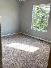 215 Cessna Dr in Morgantown, WV - Building Photo - Building Photo