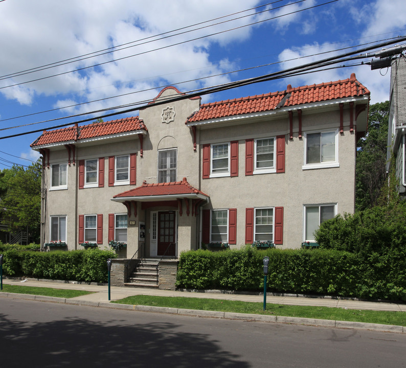 87 Oak St in Binghamton, NY - Building Photo