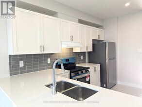 73 Hackamore Cres in Ottawa, ON - Building Photo - Building Photo