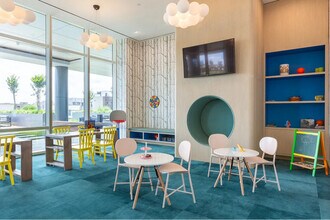 123 Linden Blvd in Brooklyn, NY - Building Photo - Building Photo