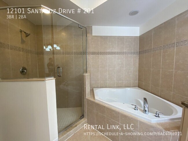 12101 Santaluz Dr in Ft. Myers, FL - Building Photo - Building Photo