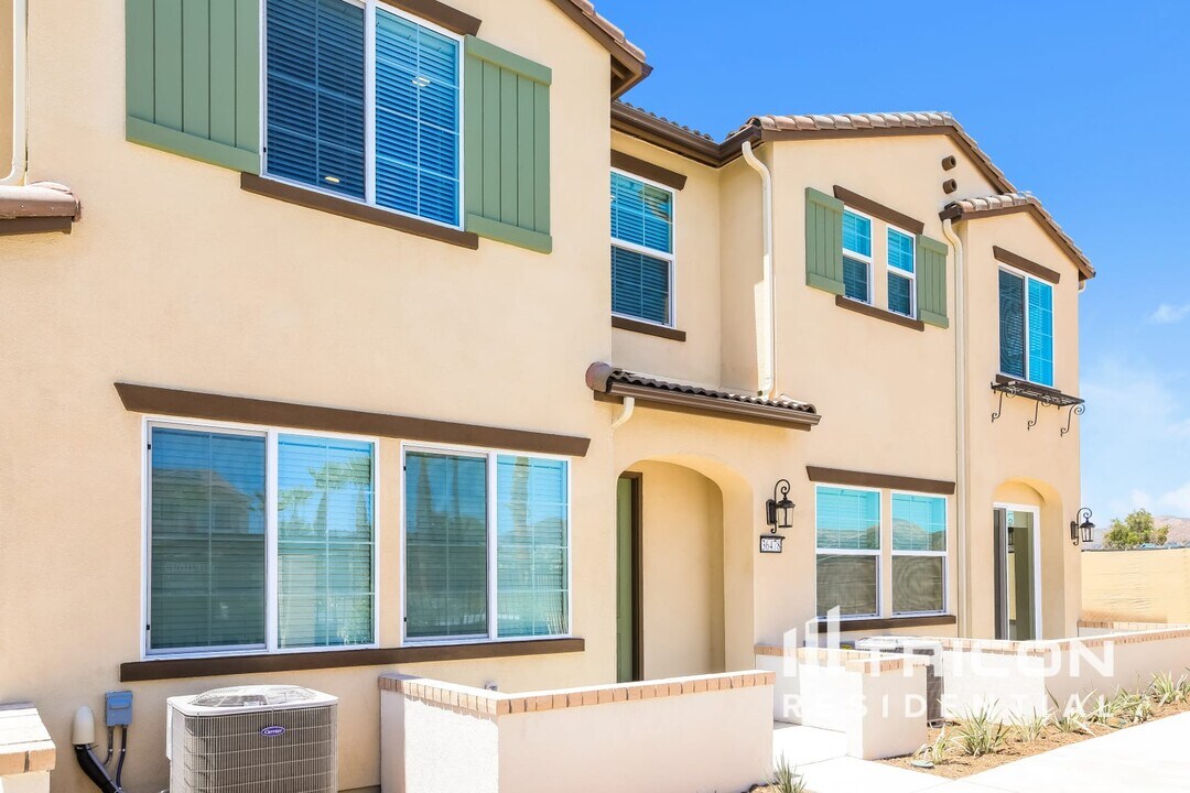 36478 Tal Vez Wy in Wildomar, CA - Building Photo