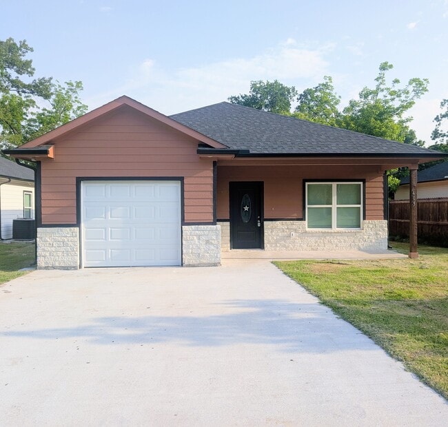 property at 405 E Wilson Ave