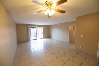 970 S Pantano Rd in Tucson, AZ - Foto de edificio - Building Photo