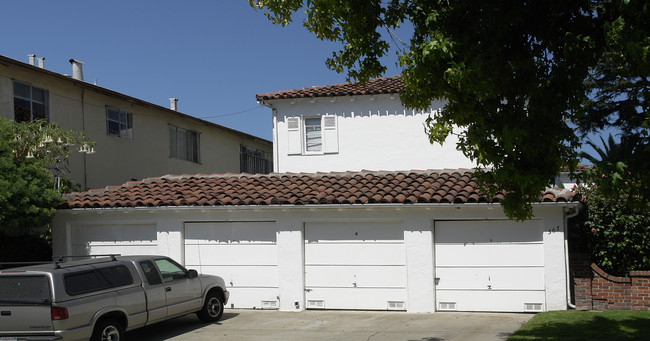 367 Vernon St in Oakland, CA - Building Photo - Building Photo