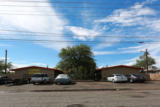 4350 E Fairmount St in Tucson, AZ - Building Photo - Building Photo