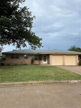 4313 Suntane Rd in Del City, OK - Building Photo - Building Photo