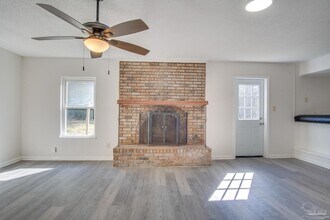 4725 Clara St in Pensacola, FL - Building Photo - Building Photo