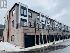 70 Kenesky Dr in Hamilton, ON - Building Photo - Building Photo