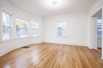 35 Lawton St in Rochester, NY - Building Photo - Building Photo