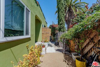 4307 Burns Ave in Los Angeles, CA - Building Photo - Building Photo