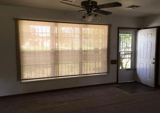 241 W Rittenhouse St in Houston, TX - Building Photo - Building Photo