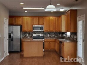 376 Collinsworth Dr in Clayton, NC - Building Photo - Building Photo