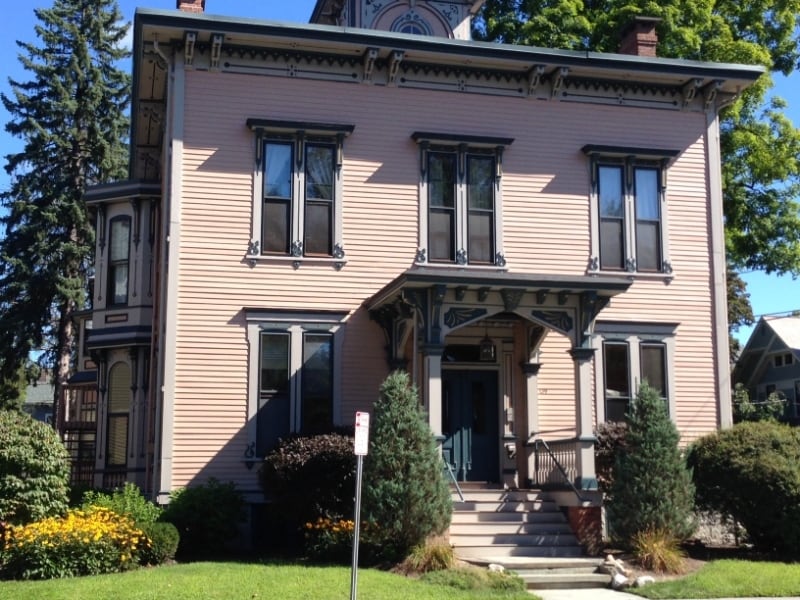139 Phila St in Saratoga Springs, NY - Building Photo