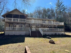 971 Mountain Cove Rd in Dahlonega, GA - Building Photo - Building Photo