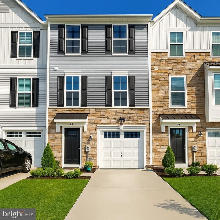 64 Hamilton Ct in Pennsauken, NJ - Building Photo