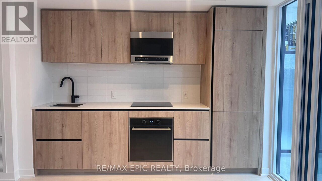 117 Broadway Ave in Toronto, ON - Building Photo