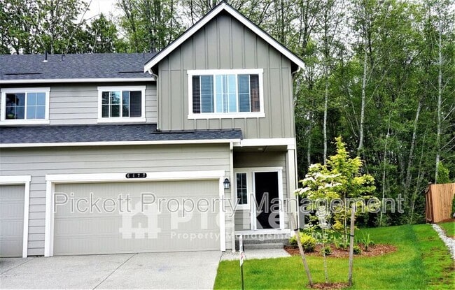 property at 6477 Hornet Cir NE