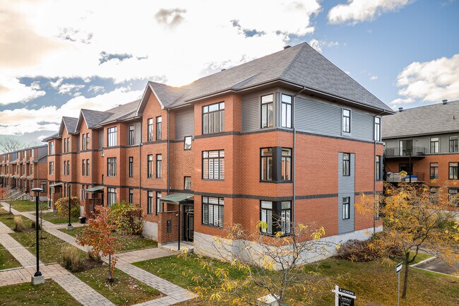 181 Bouchard Boul in Dorval, QC - Building Photo - Building Photo