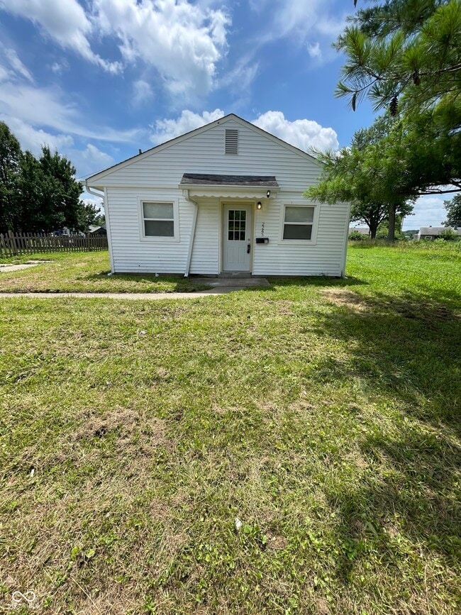 property at 2245 Admiral Dr