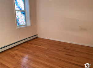 372 Bay Ridge Ave in Brooklyn, NY - Building Photo - Building Photo