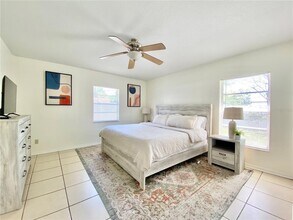3920 W Pine St in Tampa, FL - Building Photo - Building Photo