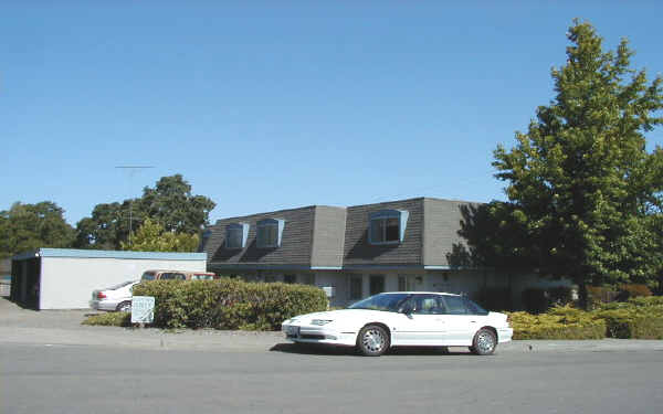 180 Valparaiso Ave in Cotati, CA - Building Photo - Building Photo