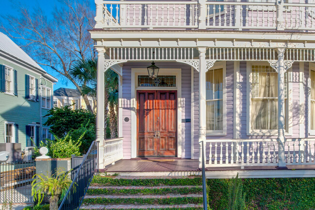 4 Rutledge Ave in Charleston, SC - Foto de edificio - Building Photo