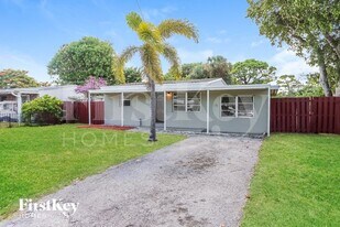 2700 NE 13th Terrace in Pompano Beach, FL - Building Photo