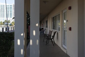 Waterside on the Intracoastal Condominium Res in Fort Lauderdale, FL - Building Photo - Building Photo