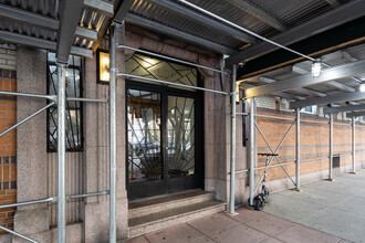 680 W 204th St in New York, NY - Building Photo - Building Photo