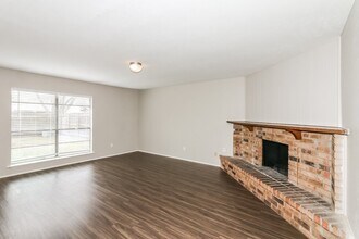 5011 Ridge Manor Dr in Houston, TX - Building Photo - Building Photo