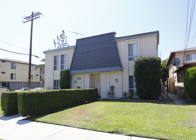 708 E Lomita Ave in Glendale, CA - Building Photo - Building Photo