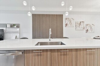 8175 NW 104th Ave-Unit -31 in Doral, FL - Building Photo - Building Photo