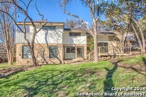 1114 White Pine St in San Antonio, TX - Building Photo