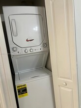 17710 NW 73rd Ave in Hialeah, FL - Building Photo - Building Photo