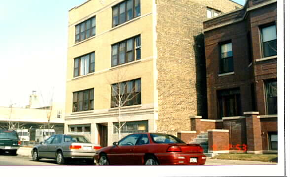 3927-3929 N Southport Ave in Chicago, IL - Building Photo