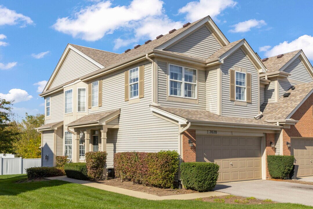 2020 Juniper Ct in Glendale Heights, IL - Building Photo