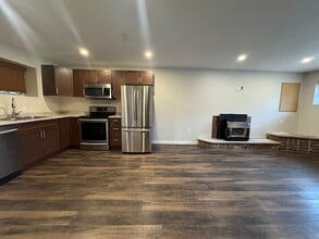 21633 Donovan Av in Maple Ridge, BC - Building Photo - Building Photo