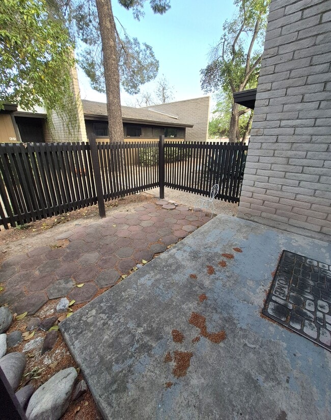5701 E Glenn St in Tucson, AZ - Building Photo - Building Photo