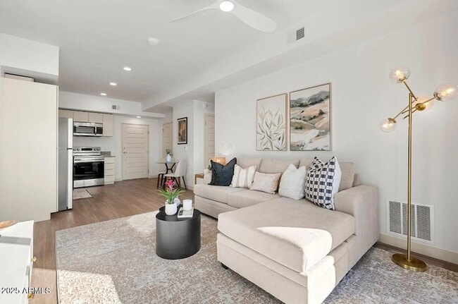 9275 N 29th Ave, Unit 2 in Phoenix, AZ - Building Photo - Building Photo