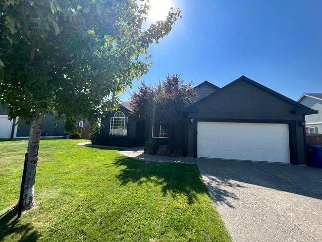 1906 E 14th Ave in Ellensburg, WA - Building Photo - Building Photo